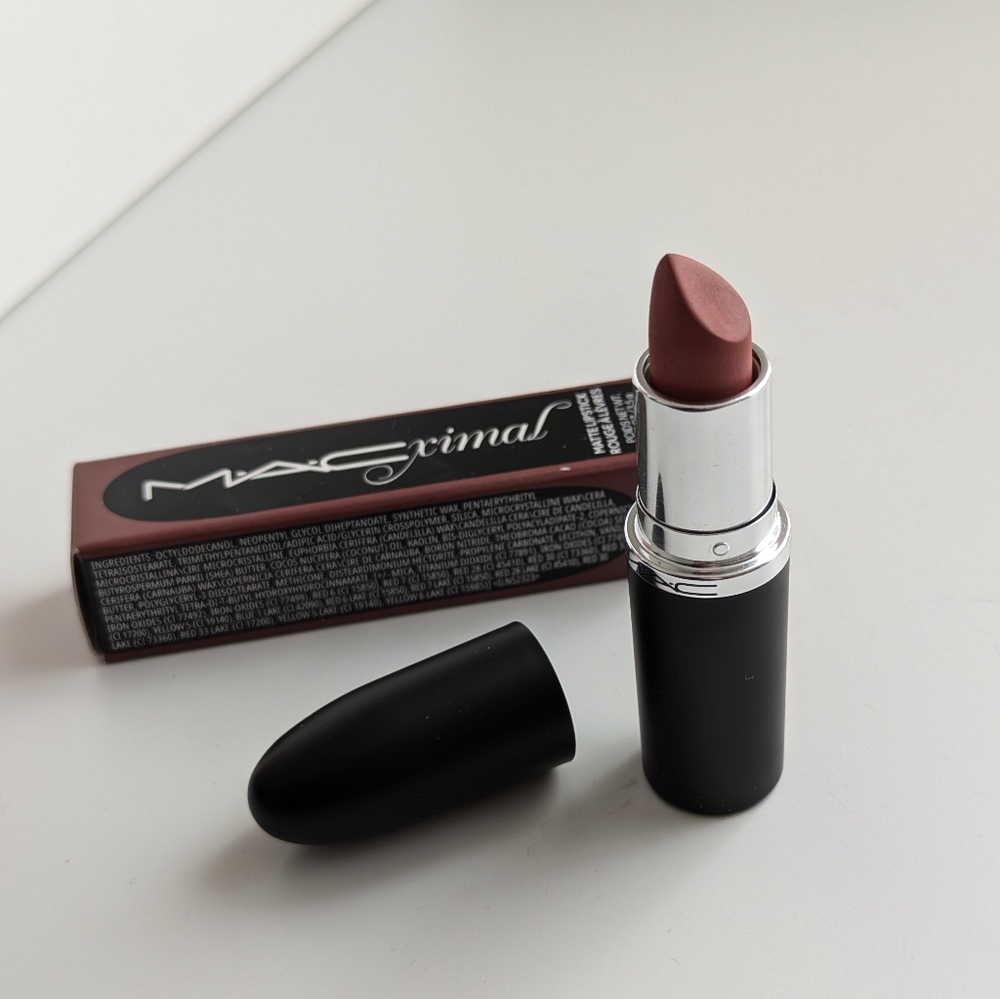 MAC MAXimal Silky Matte Lipstick in Warm Teddy